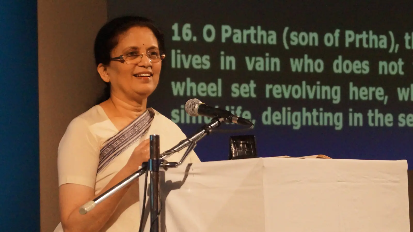 Smt. Jaya Row speaking at the podium